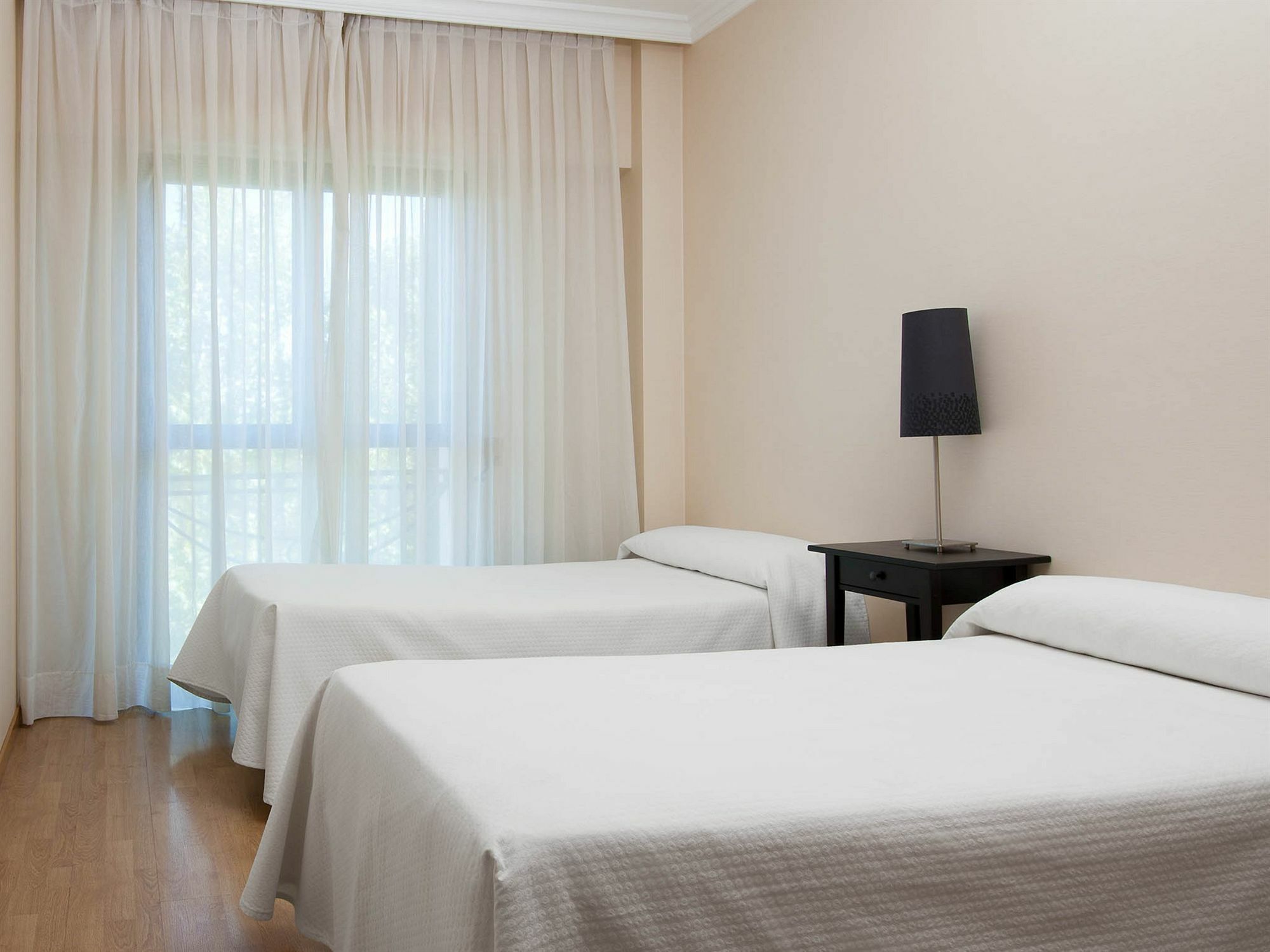 מדריד Apartamentos Th La Florida מראה חיצוני תמונה