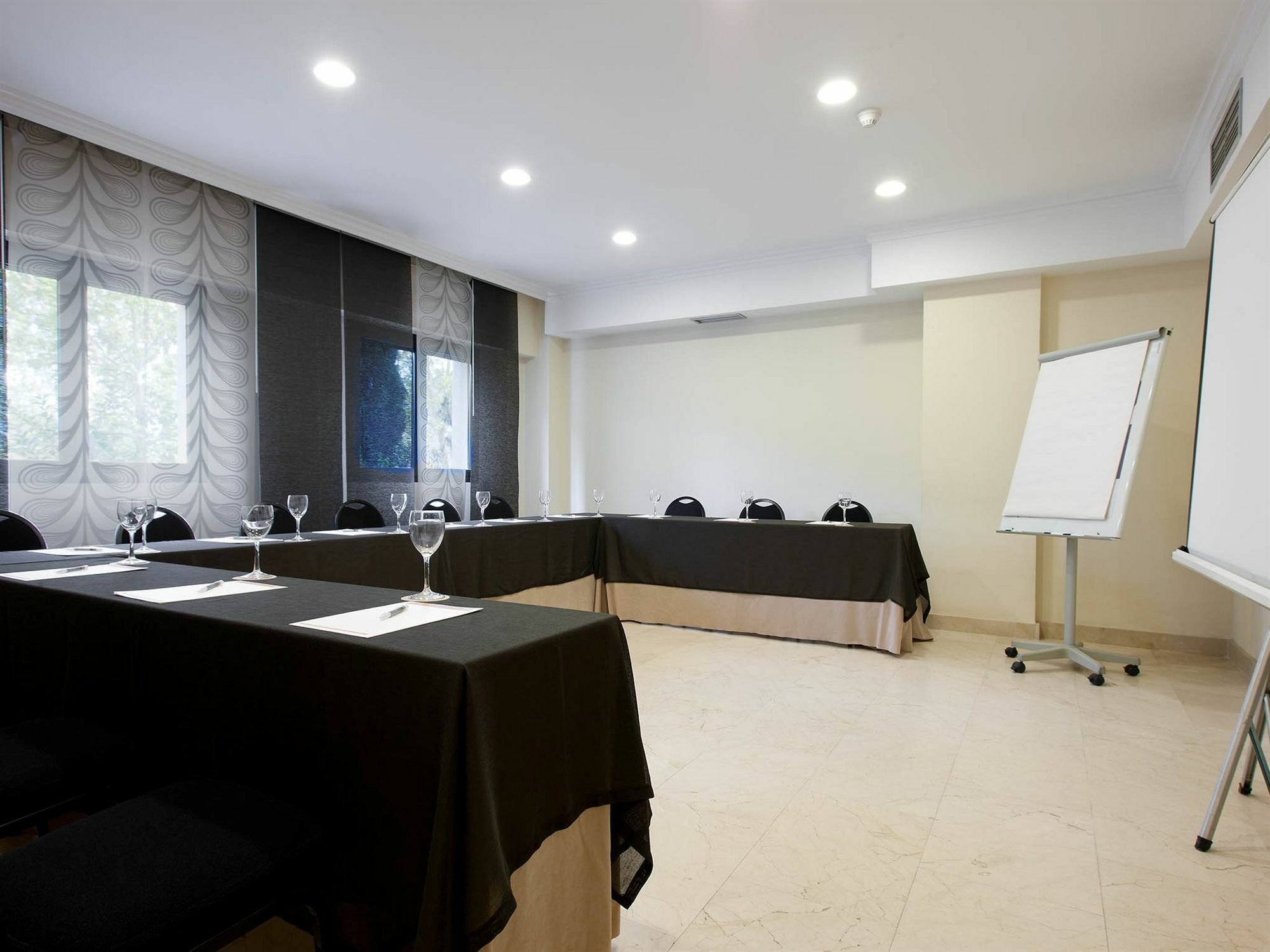 מדריד Apartamentos Th La Florida מראה חיצוני תמונה