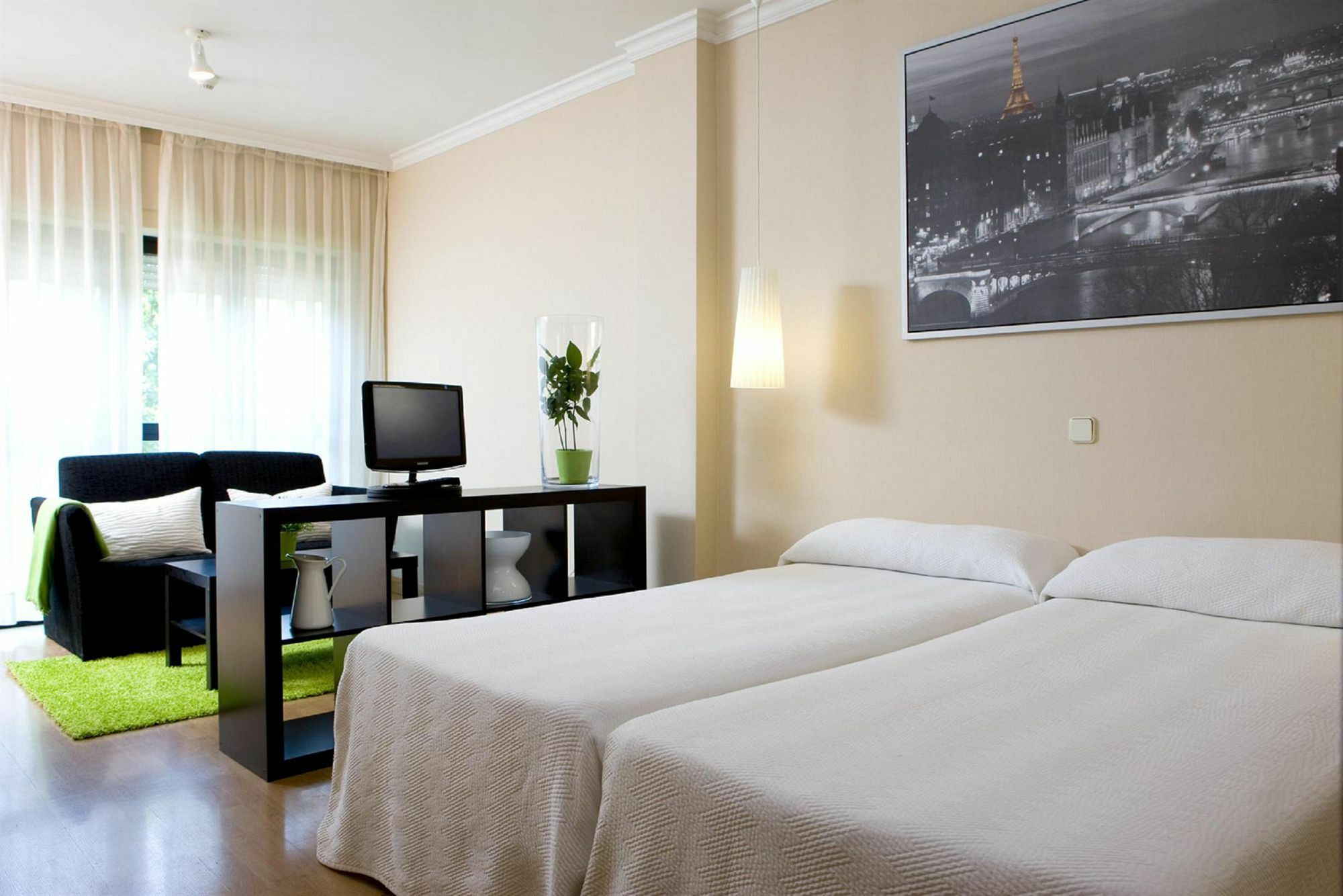 מדריד Apartamentos Th La Florida חדר תמונה